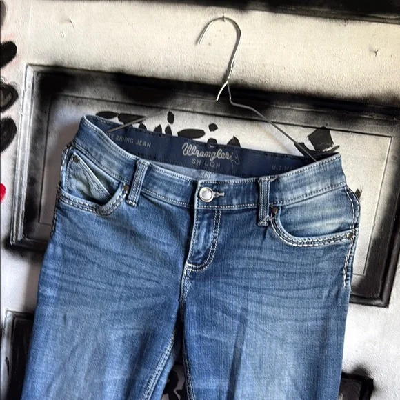 Wrangler Blue Straight Leg Jeans Classic Style - Picture 2 of 7